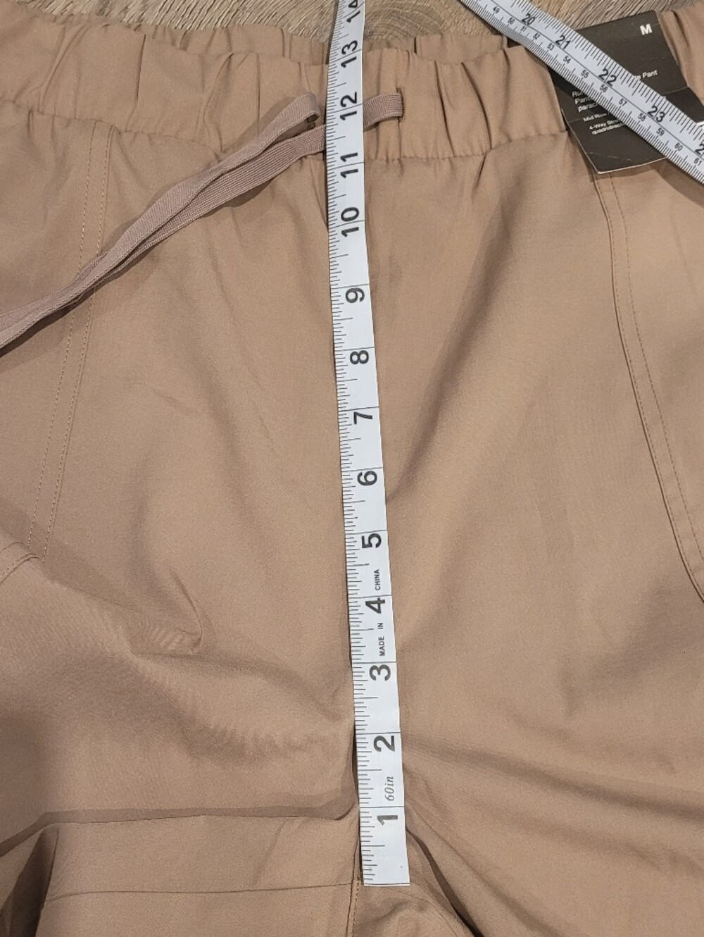 NWT GapFit Runaround Parachute Pants Tan Taupe Brown Size M Athleisure - Picture 10 of 11